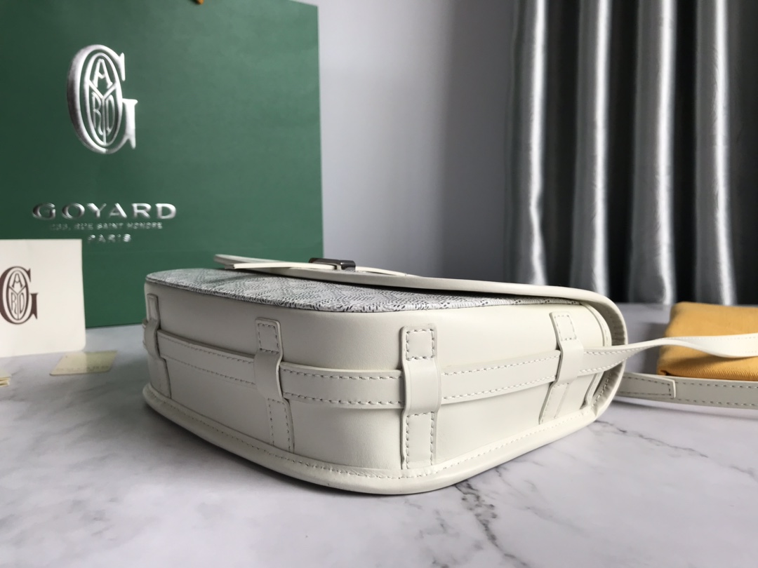 Goyard Belvedere PM Black Bag Women's Crossbody Bag white
