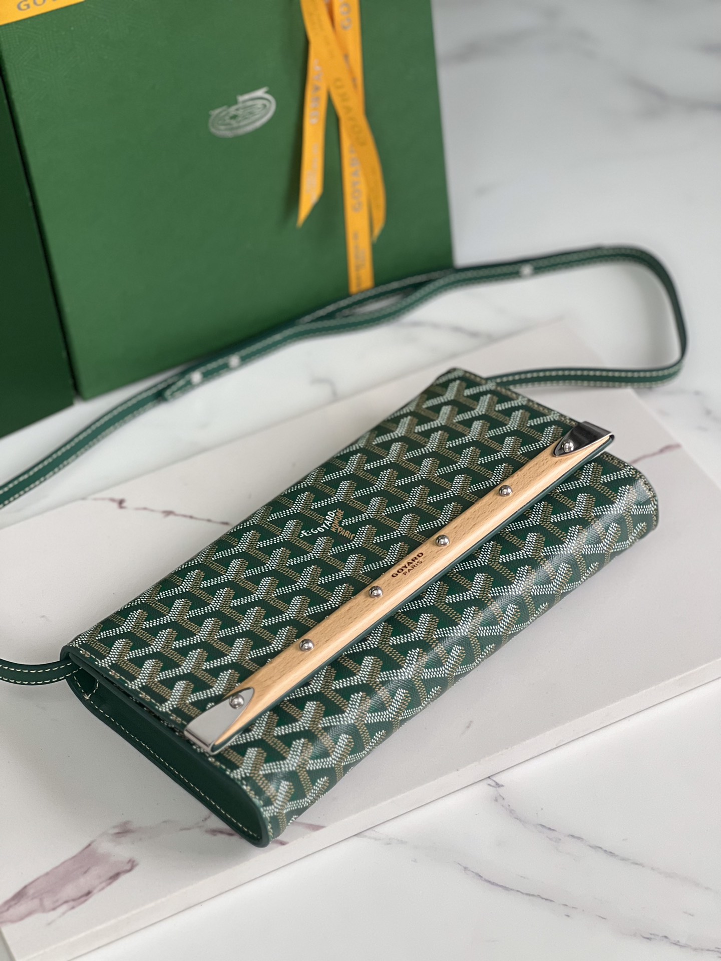 GOYARD Goyardine Monte Carlo Bois Clutch Green 1471954 | FASHIONPHILE