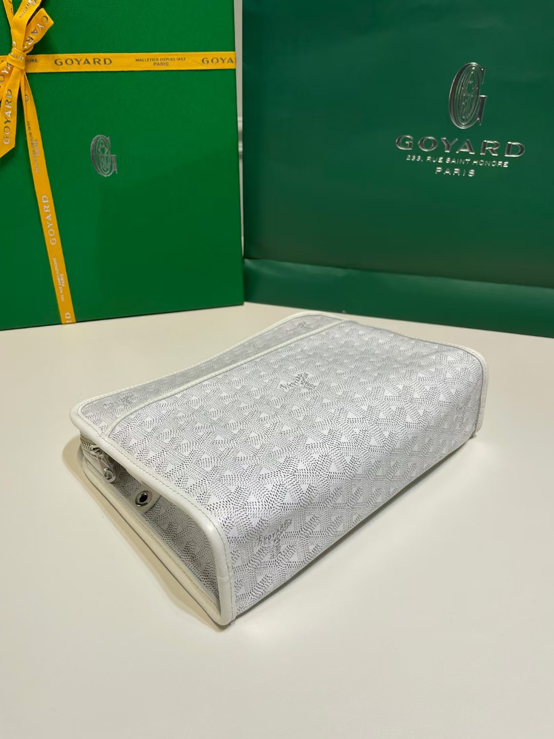GOYARD Goyardine Jouvence Toiletry Pouch white