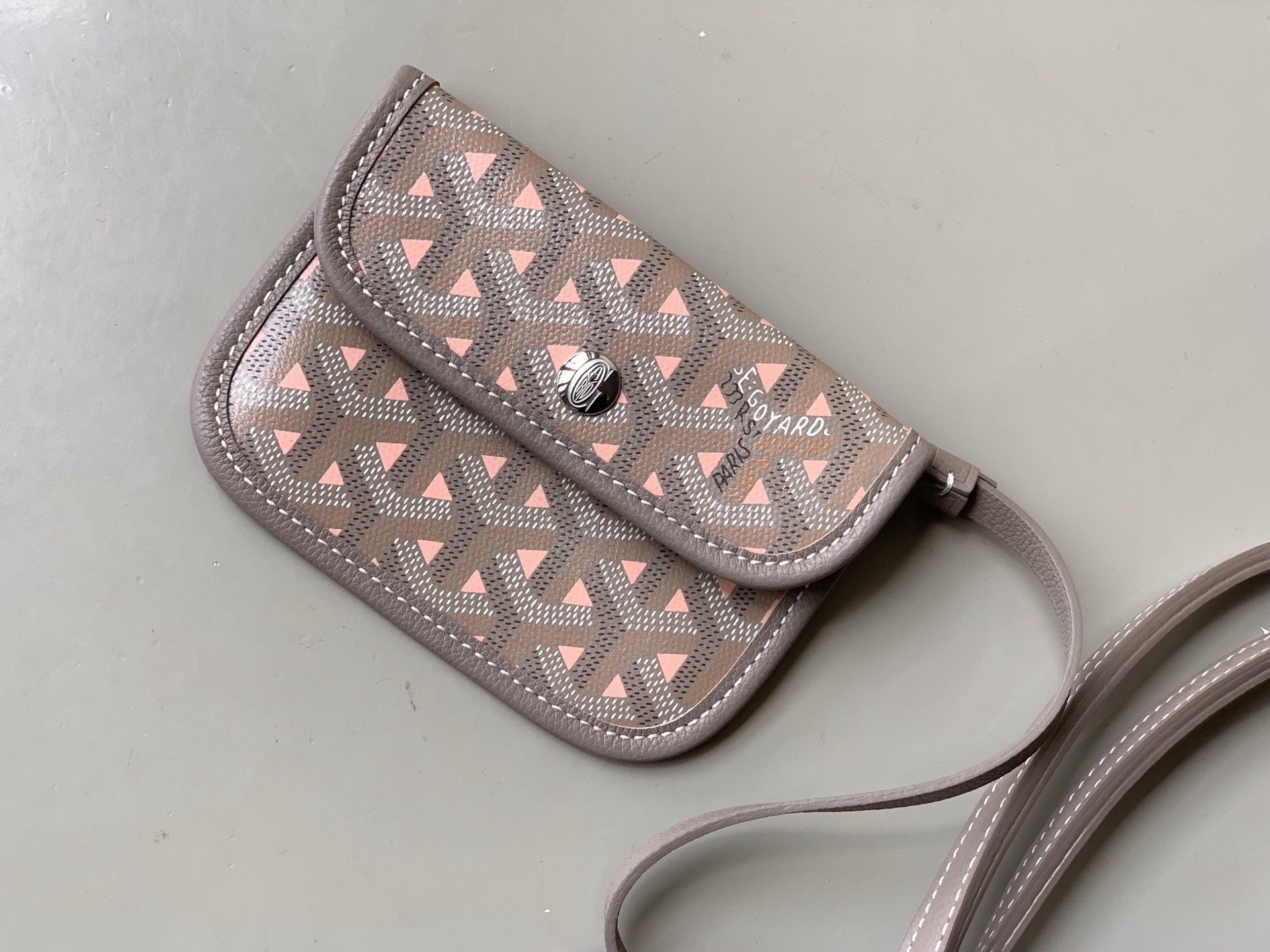 Goyard Sumo and Beige Luxury Leather Top Handle Bag -