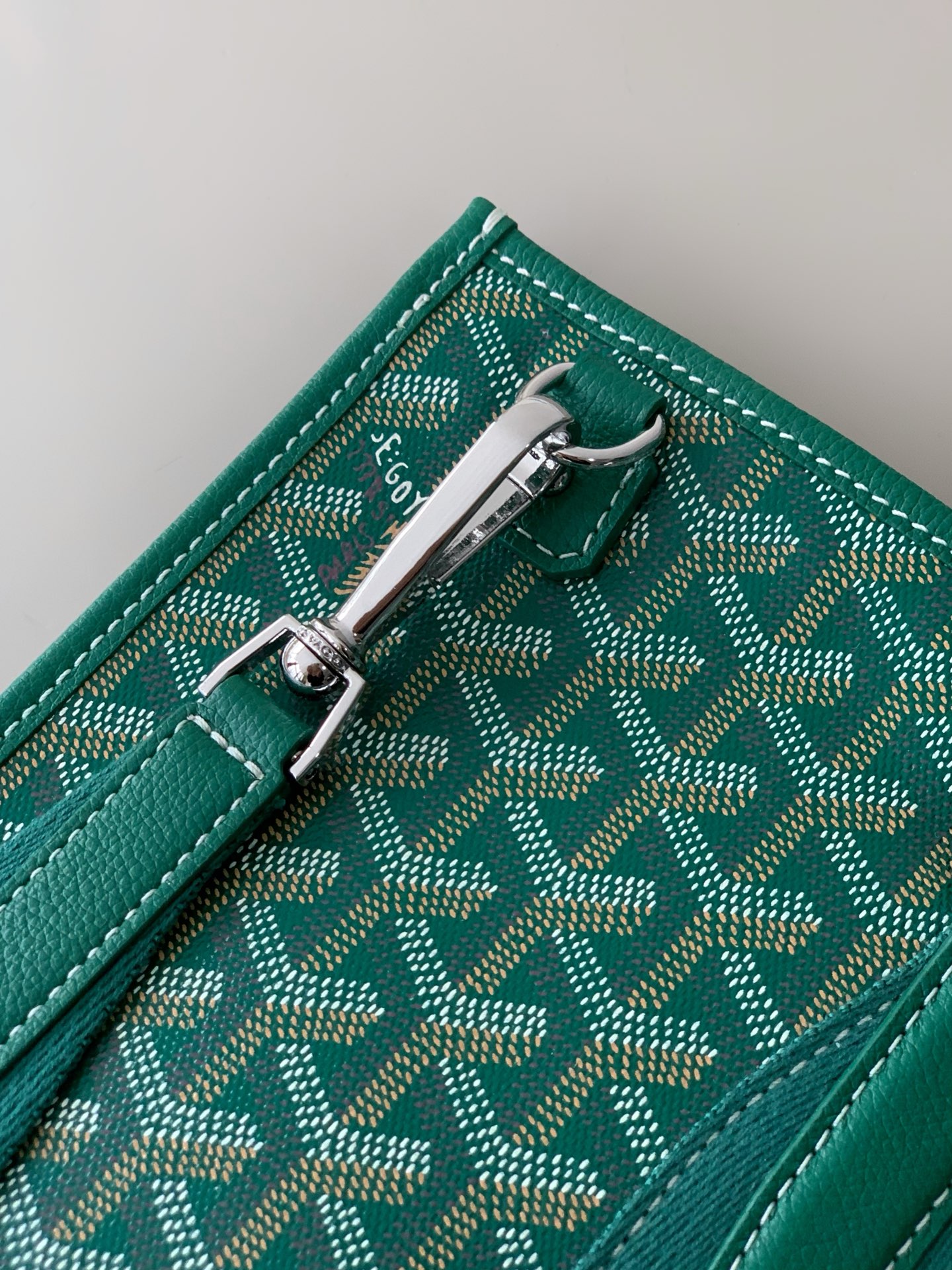 GOYARD Goyardine Calfskin Morvan Document Case green