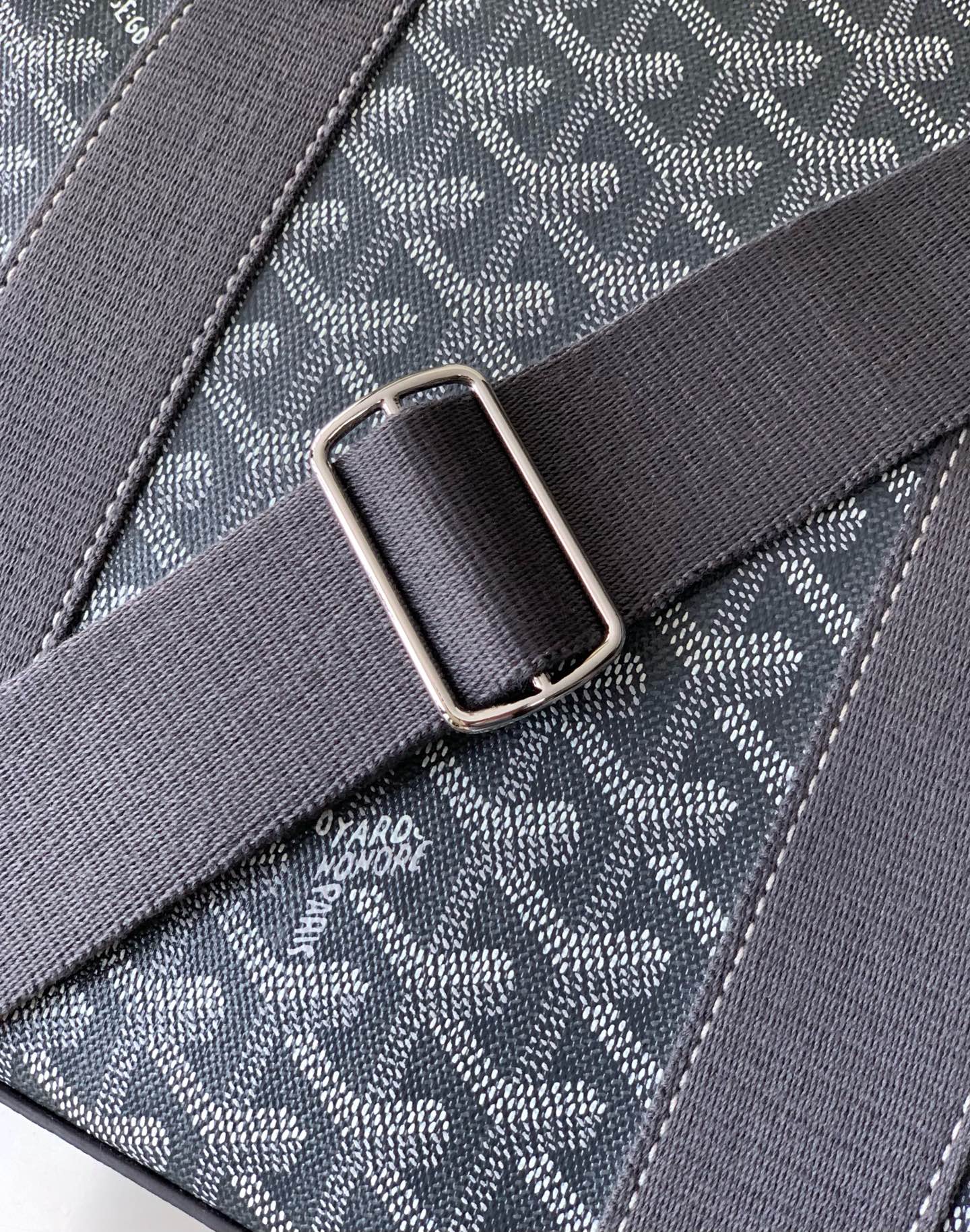 GOYARD Goyardine Calfskin Morvan Document Case gray