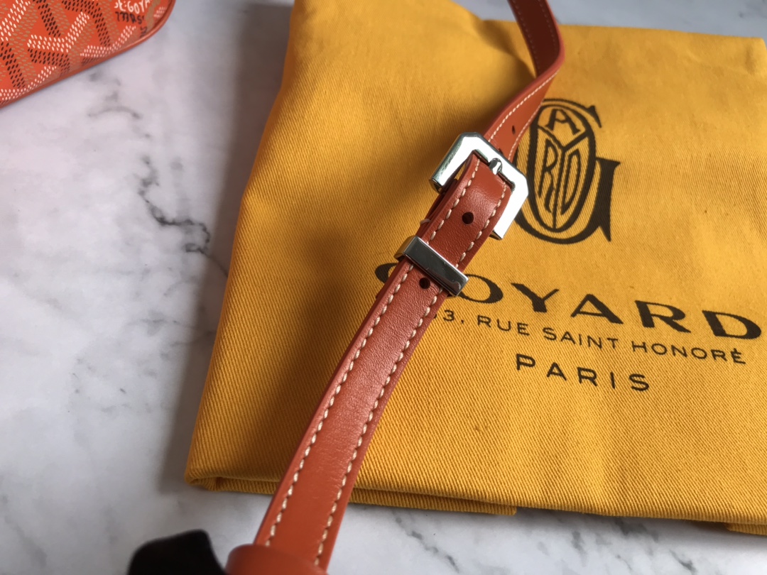 Goyard Cup Vert PM Shoulder Bag orange Leather Cloth