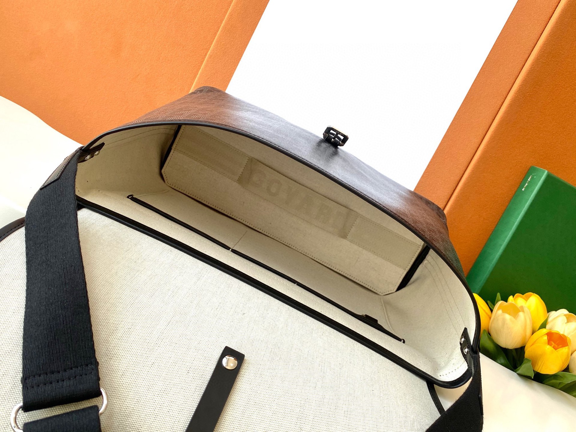 Goyard Capetien MM Messenger Bag Grey