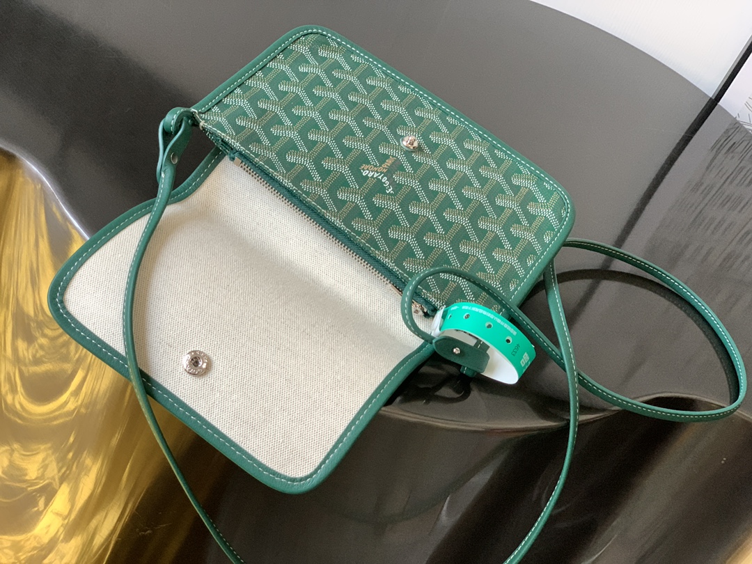 GOYARD Goyardine Plumet Wallet Clutch Green 1051581