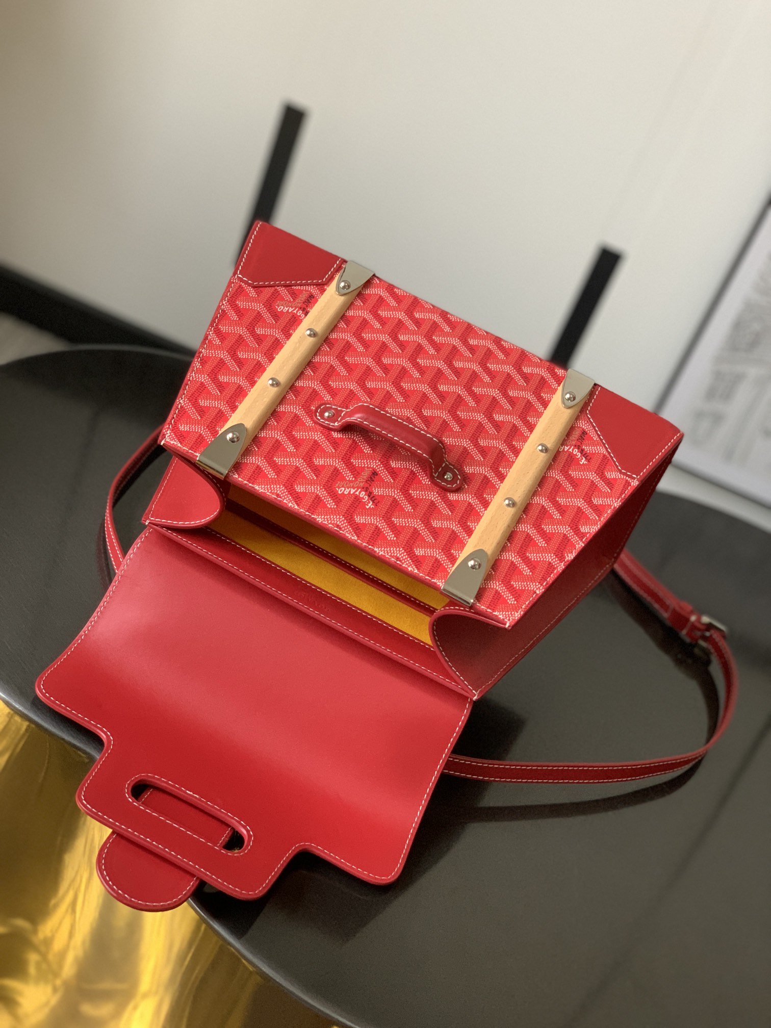 Saïgon leather handbag Goyard Red in Leather - 54695218