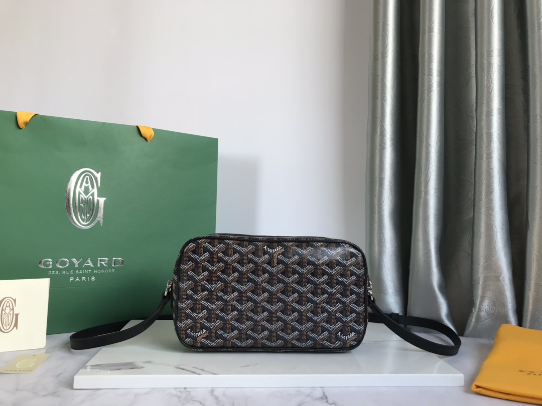 Goyard Goyardine Canvas Black Cap Vert PM Bag