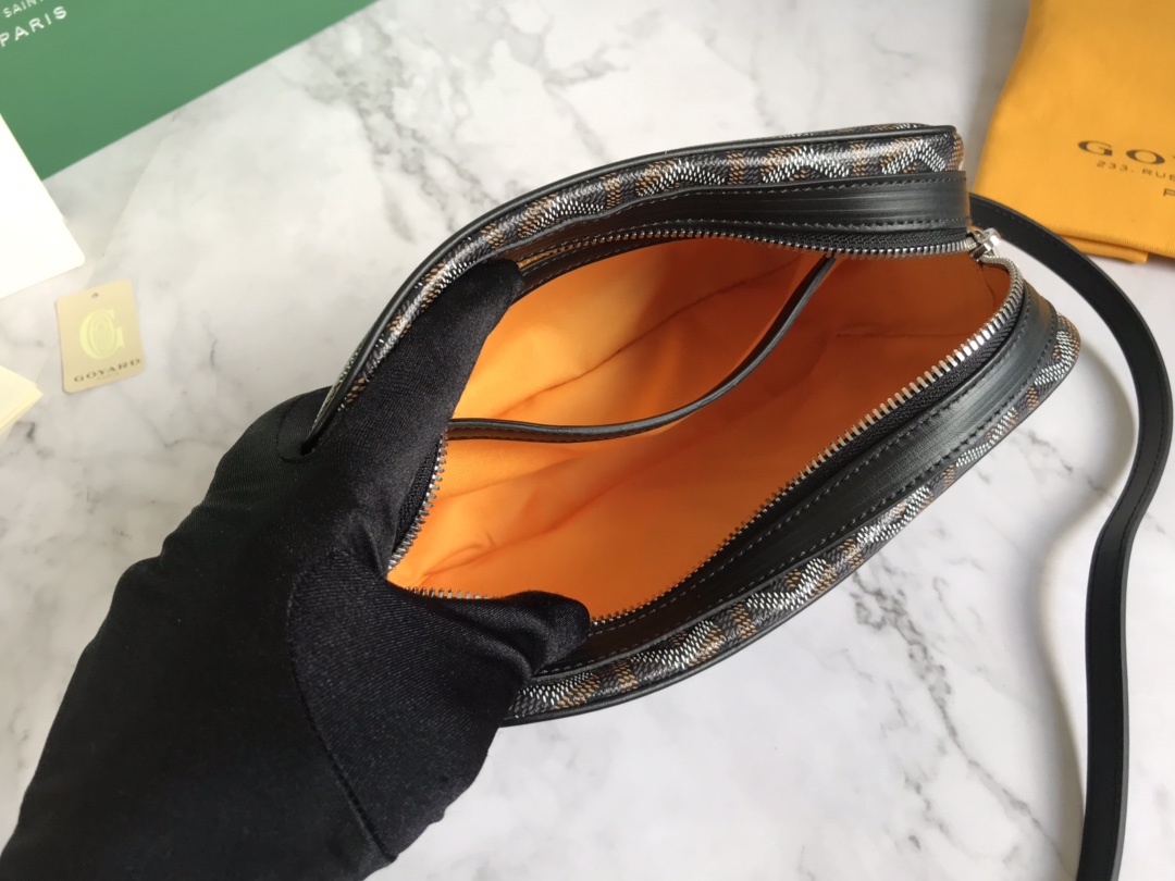 Goyard Goyardine Canvas Black Cap Vert PM Bag