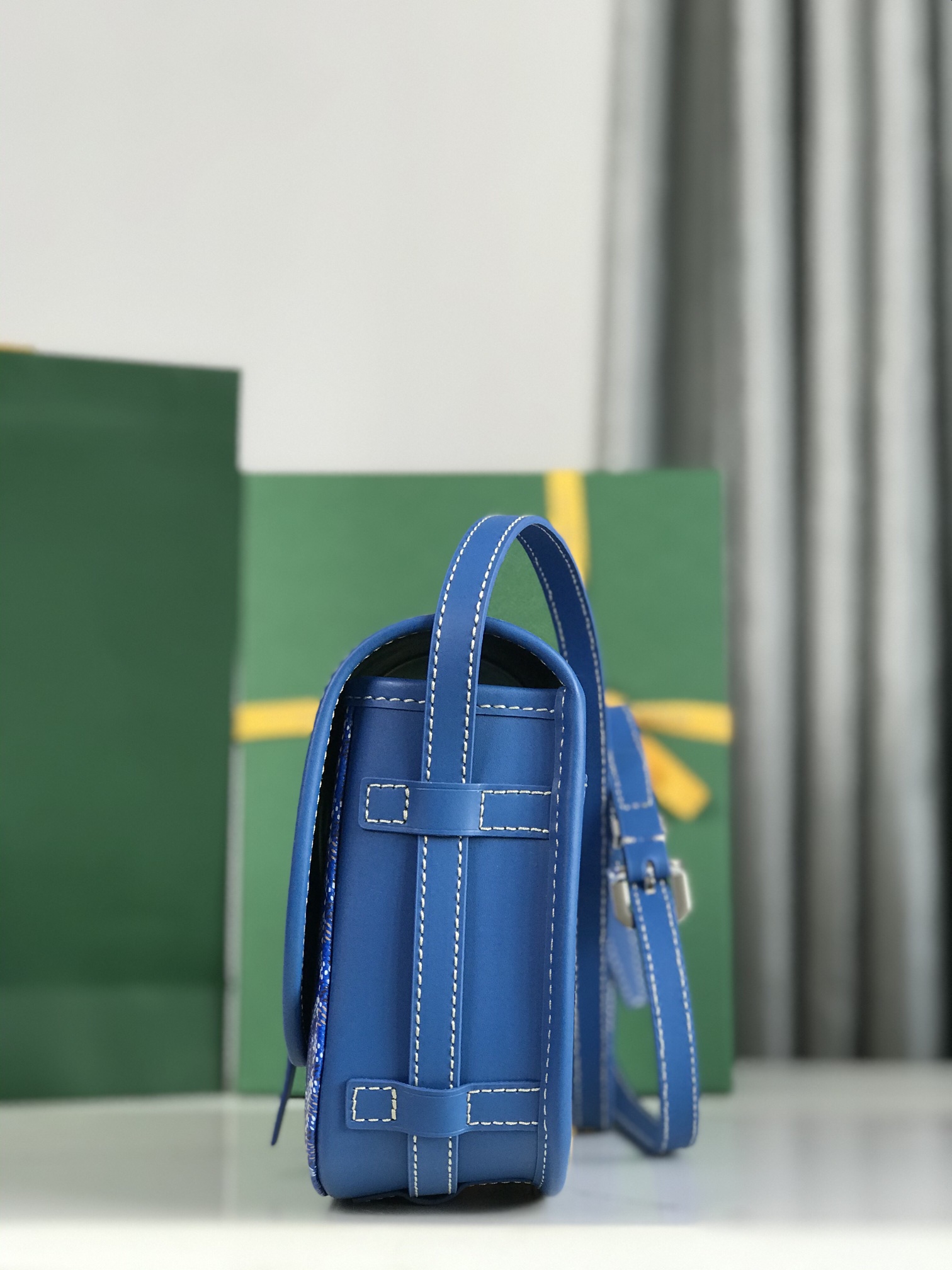 Goyard Toile Goyardine Bleue Belvédère PM ref.1326531