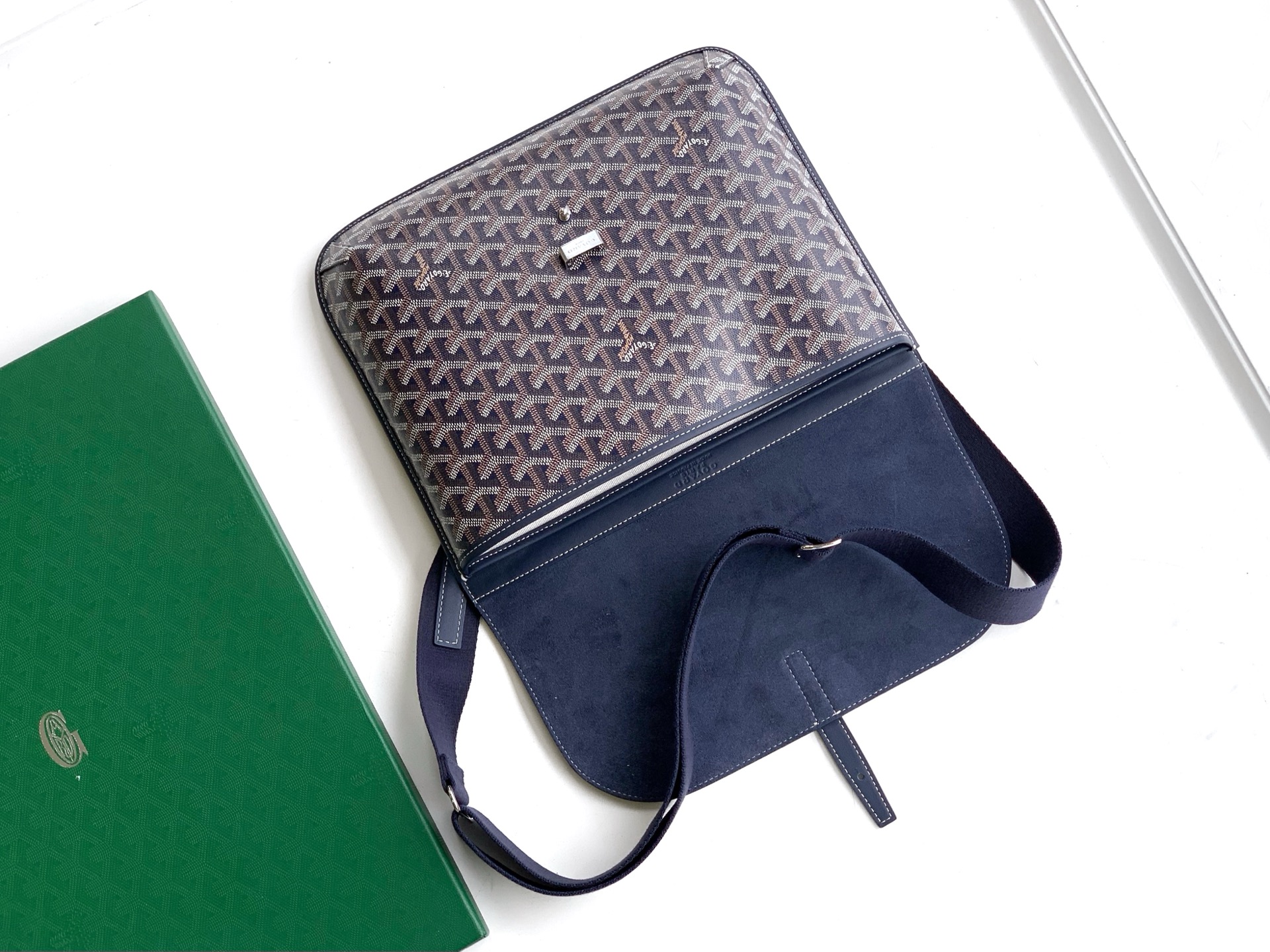 GOYARD Goyardine Coursier Messenger Bag navy blue