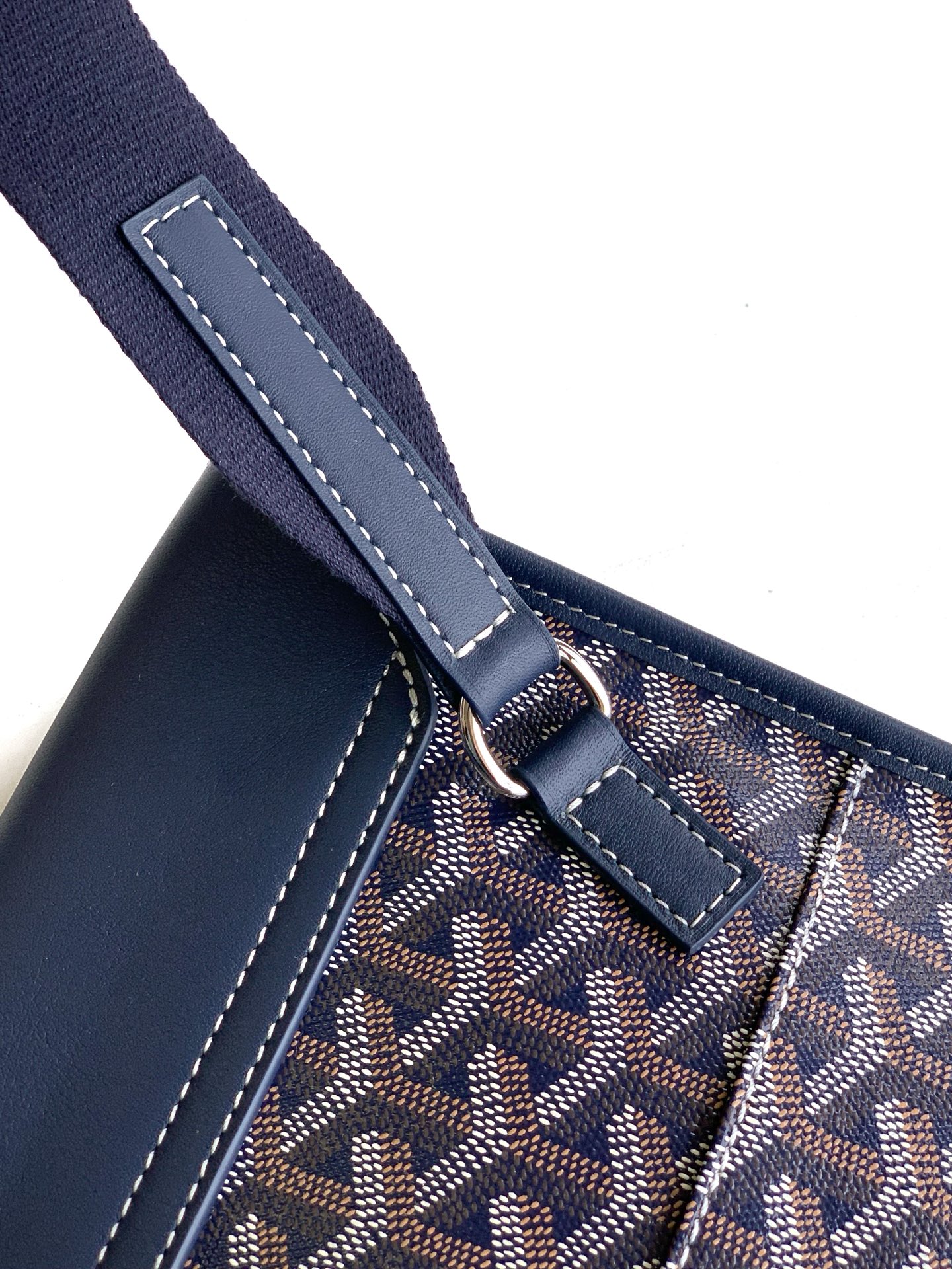 GOYARD Goyardine Coursier Messenger Bag navy blue