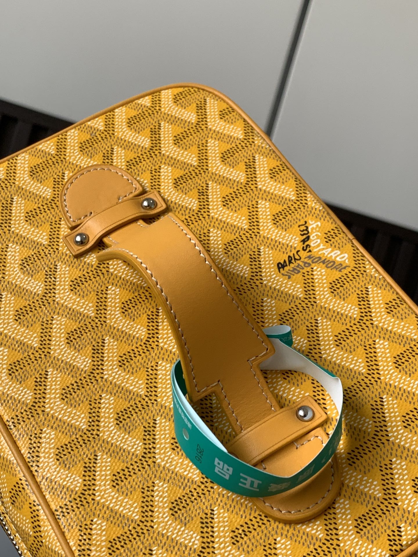 GOYARD Goyardine Muse Vanity Case Yellow 1384382 |