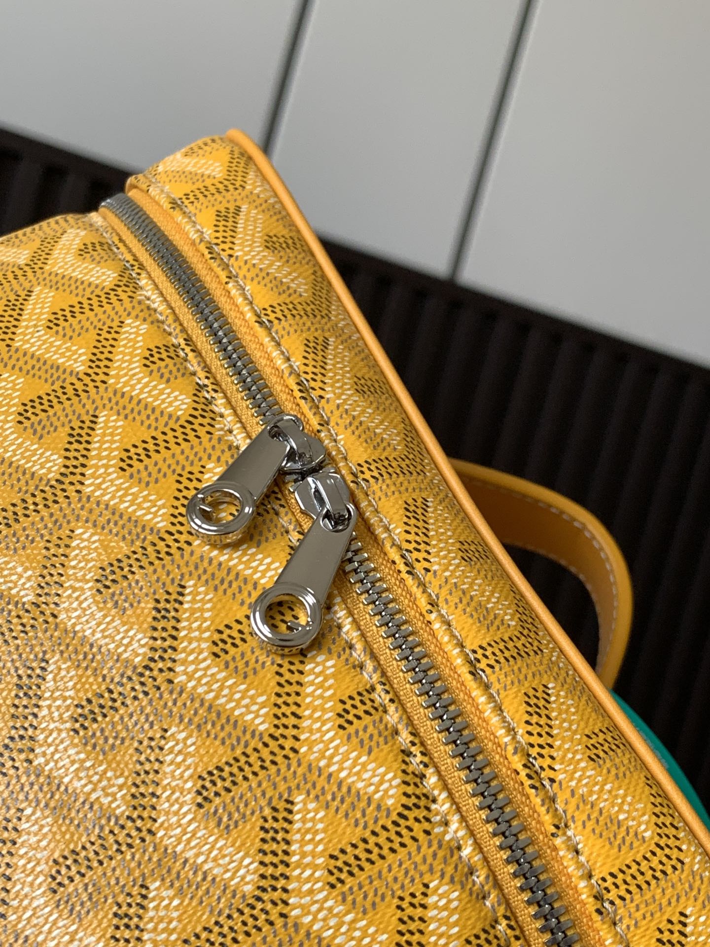 GOYARD Goyardine Muse Vanity Case Yellow 1384382 |