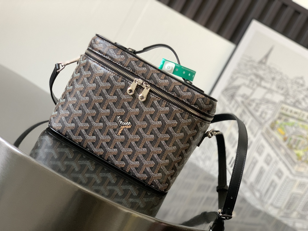 Goyard Black Goyardine Muse Vanity Case Cloth Cloth ref.1398610
