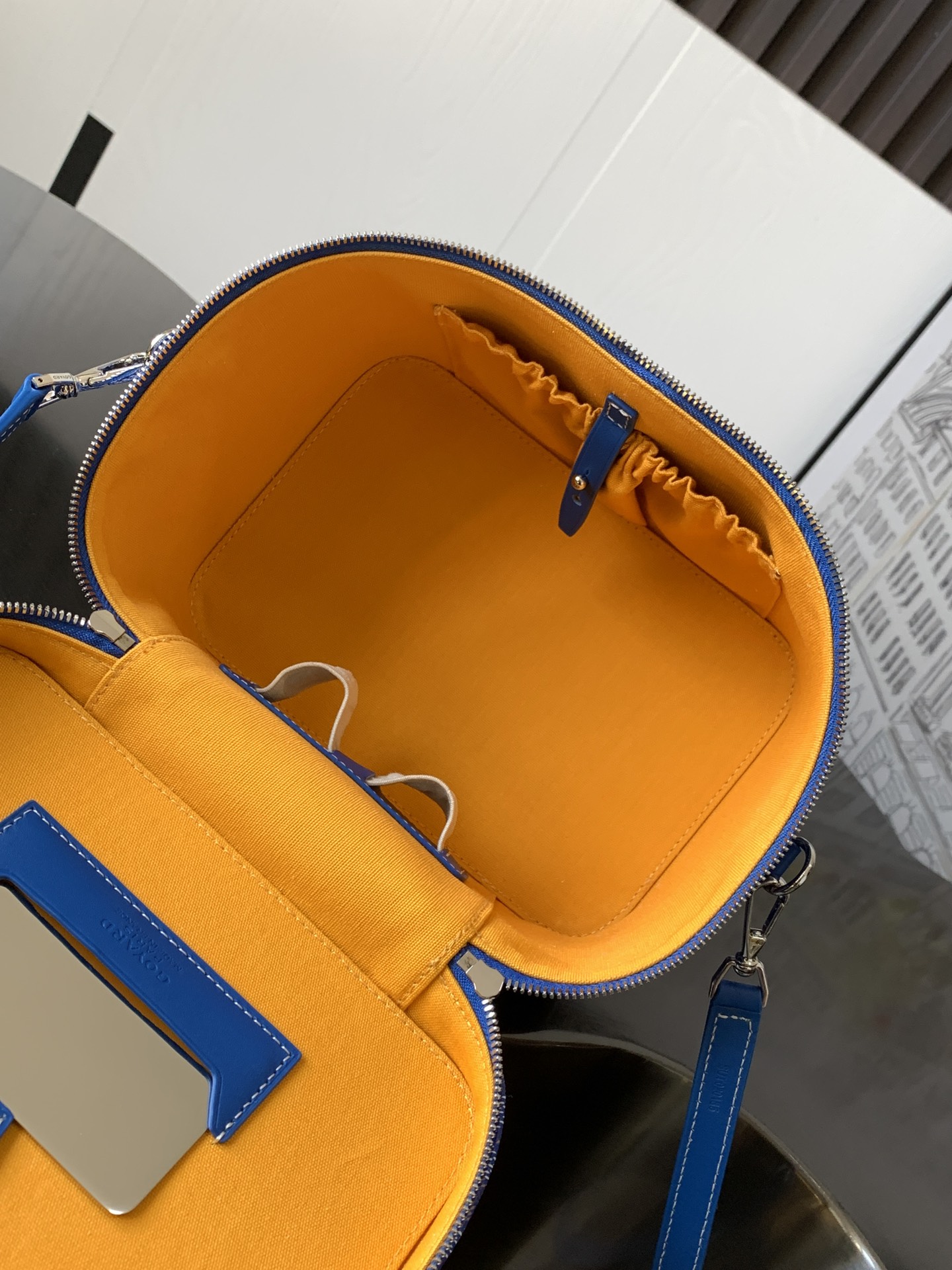 GOYARD Goyardine Muse Vanity Case Sky Blue 1352545 |