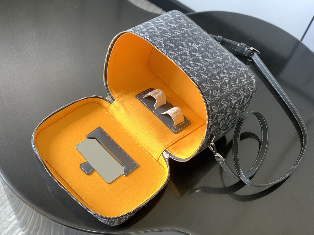Goyard Grey Goyardine Muse Vanity PM Case