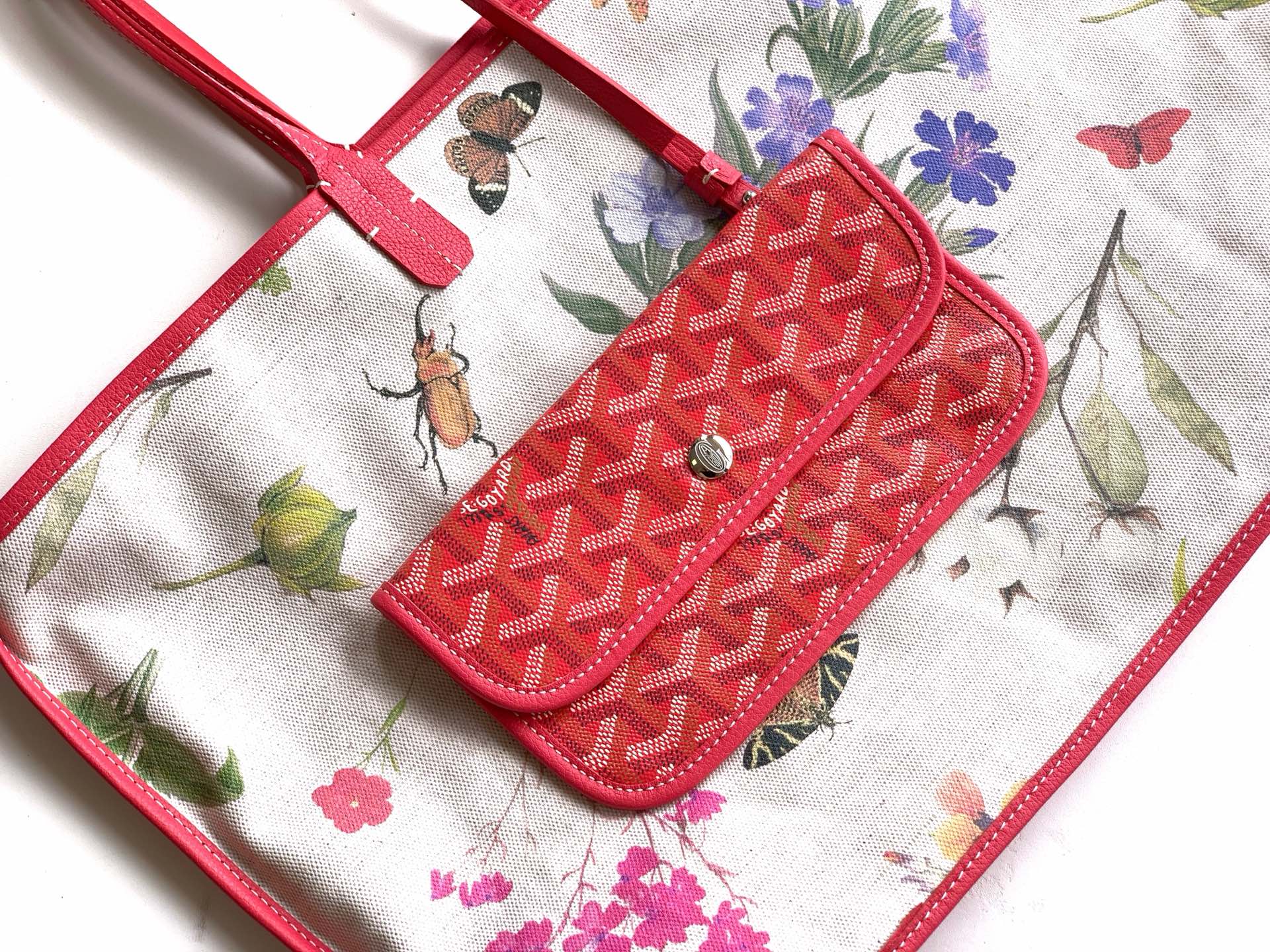 GOYARD Goyardine Le Jardin Saint Louis PM Iris bag red