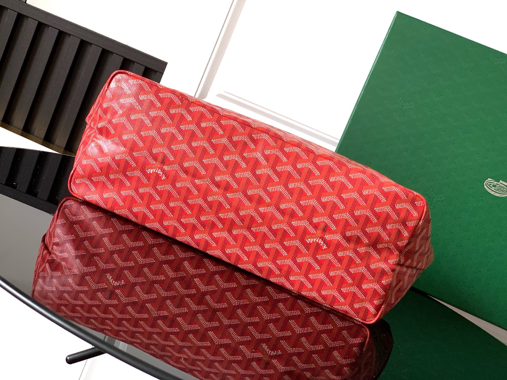 GOYARD Goyardine Le Jardin Saint Louis PM Iris bag red