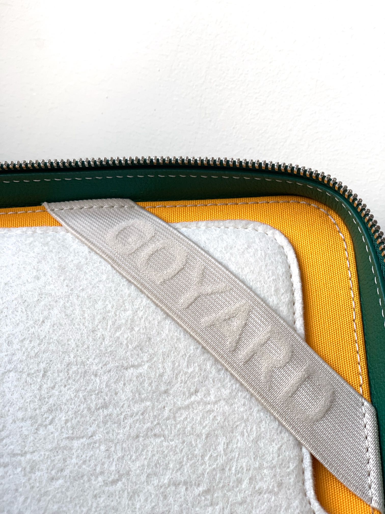 GOYARD Goyardine Universal Companion Portfolio Green