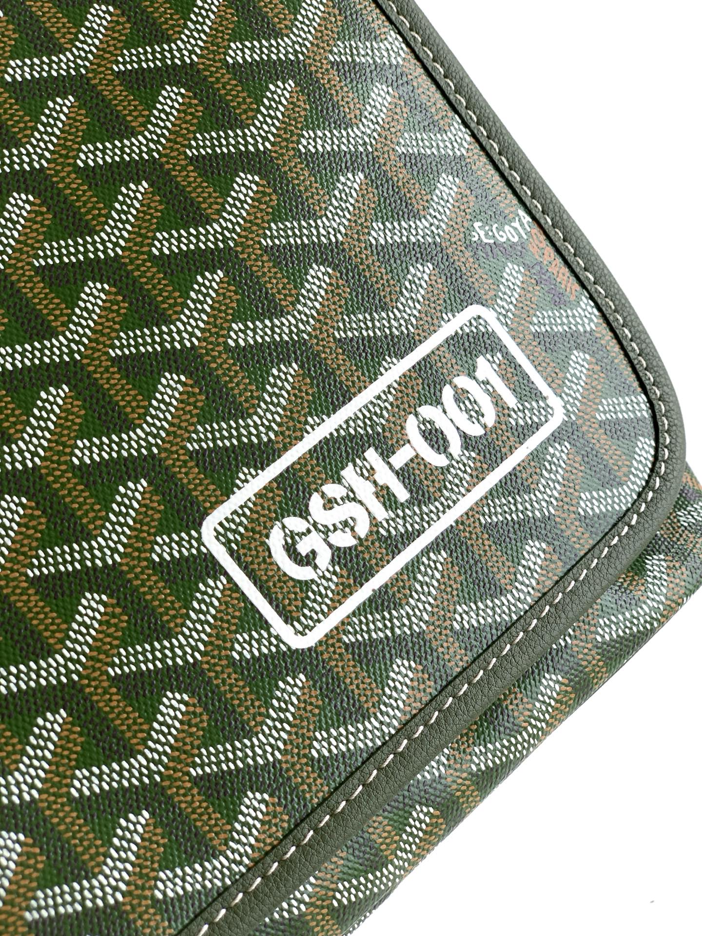 Goyard Capecian MM Shoulder Bag green  Khaki Cloth ref.2218986 -