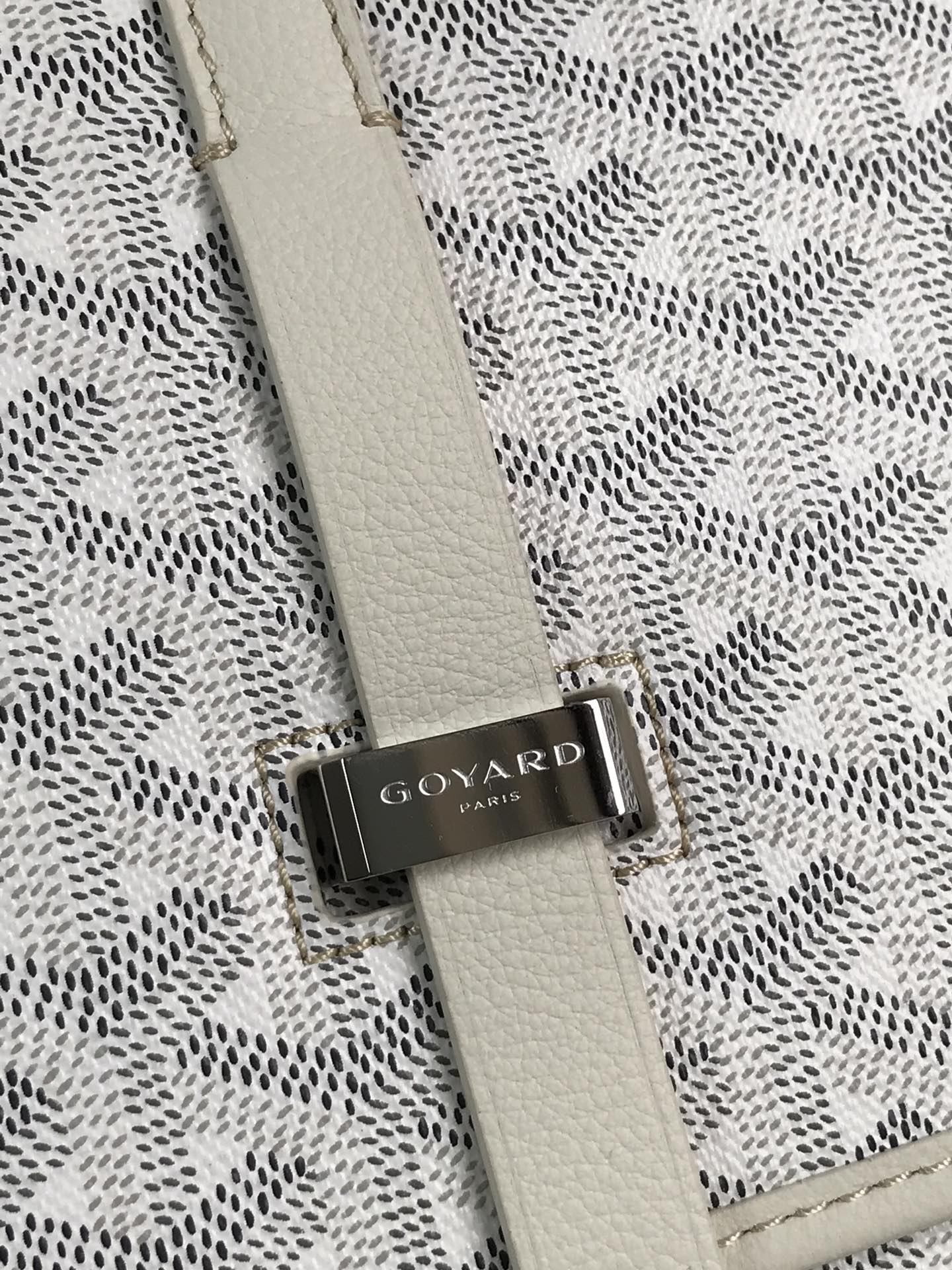 GOYARD Goyardine Belvedere II PM Messenger Bag White