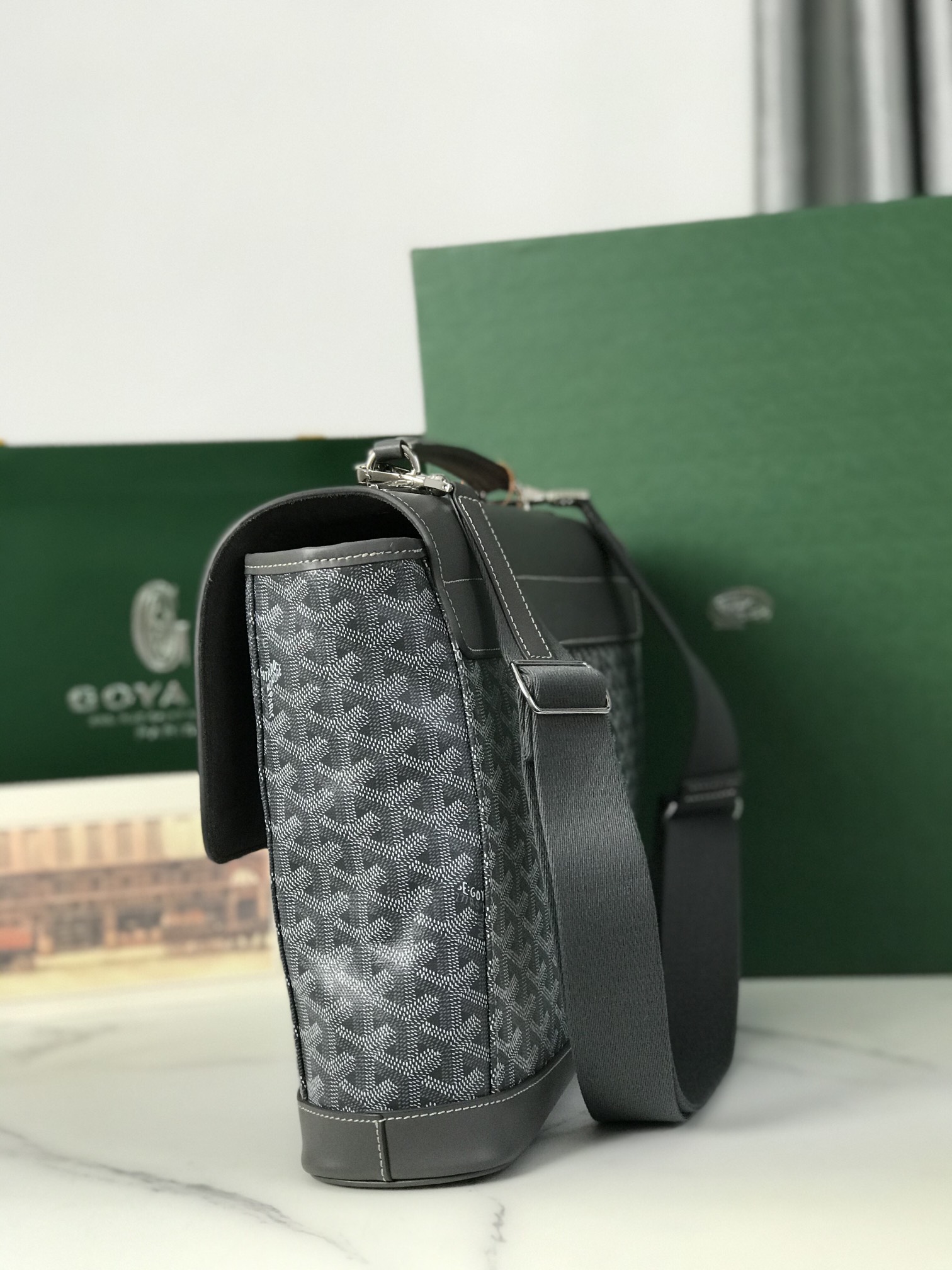 GOYARD Goyardine Citadin Messenger gray339878 |
