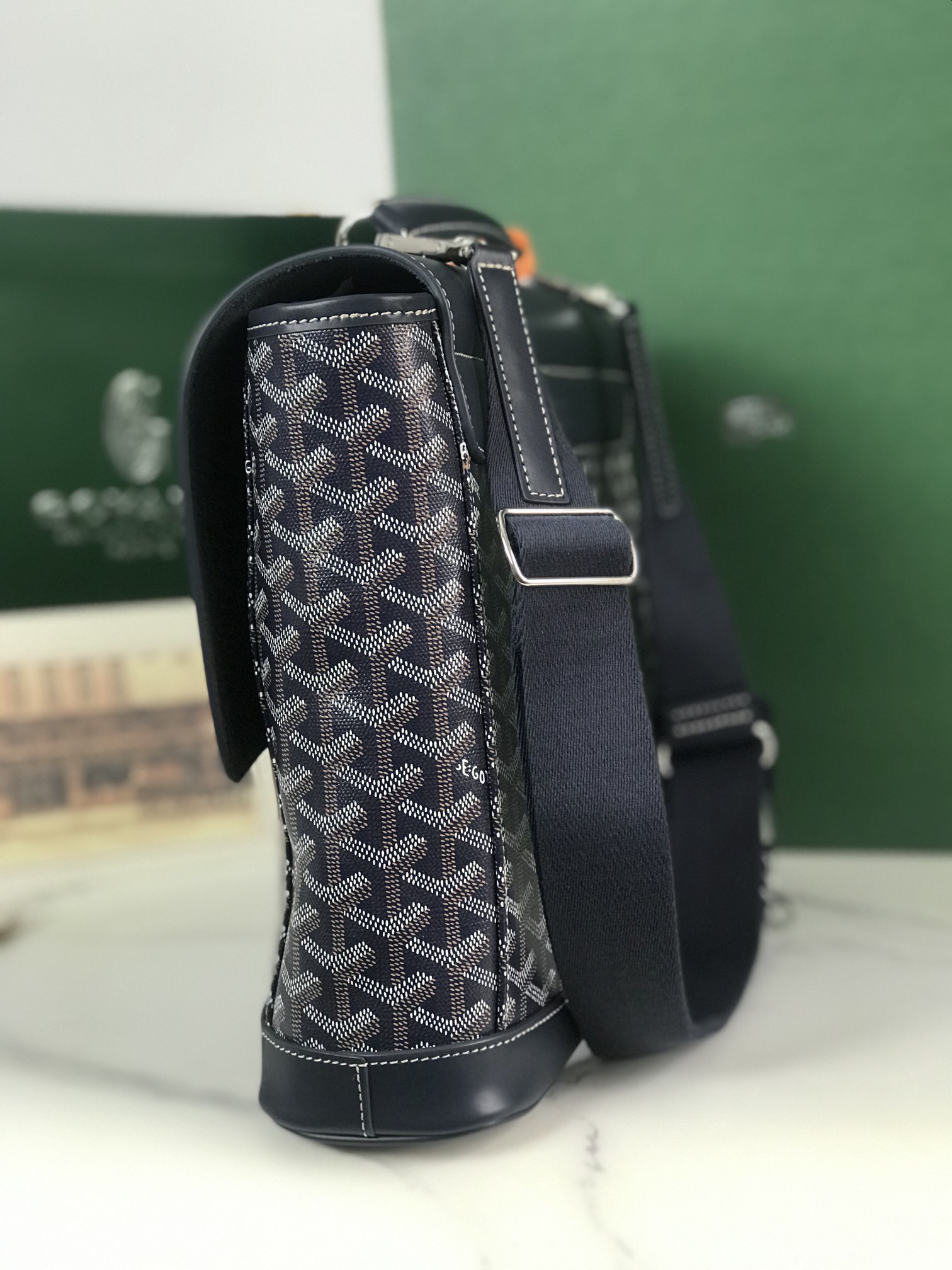 GOYARD Goyardine Citadin Messenger Navy 1043053 |