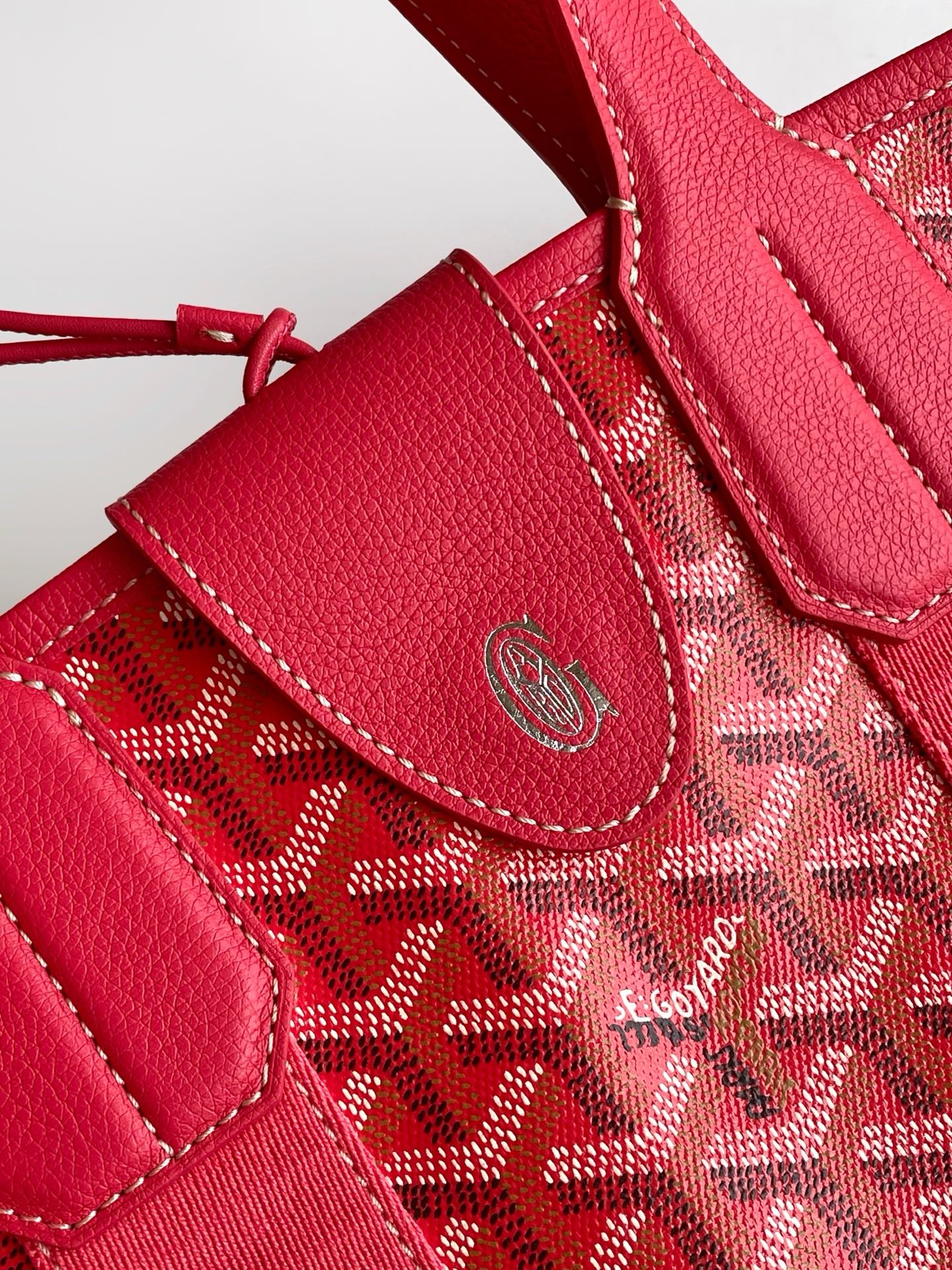 Goyard Goyardine Belharra PM Fuchsia Tote Palladium bag red