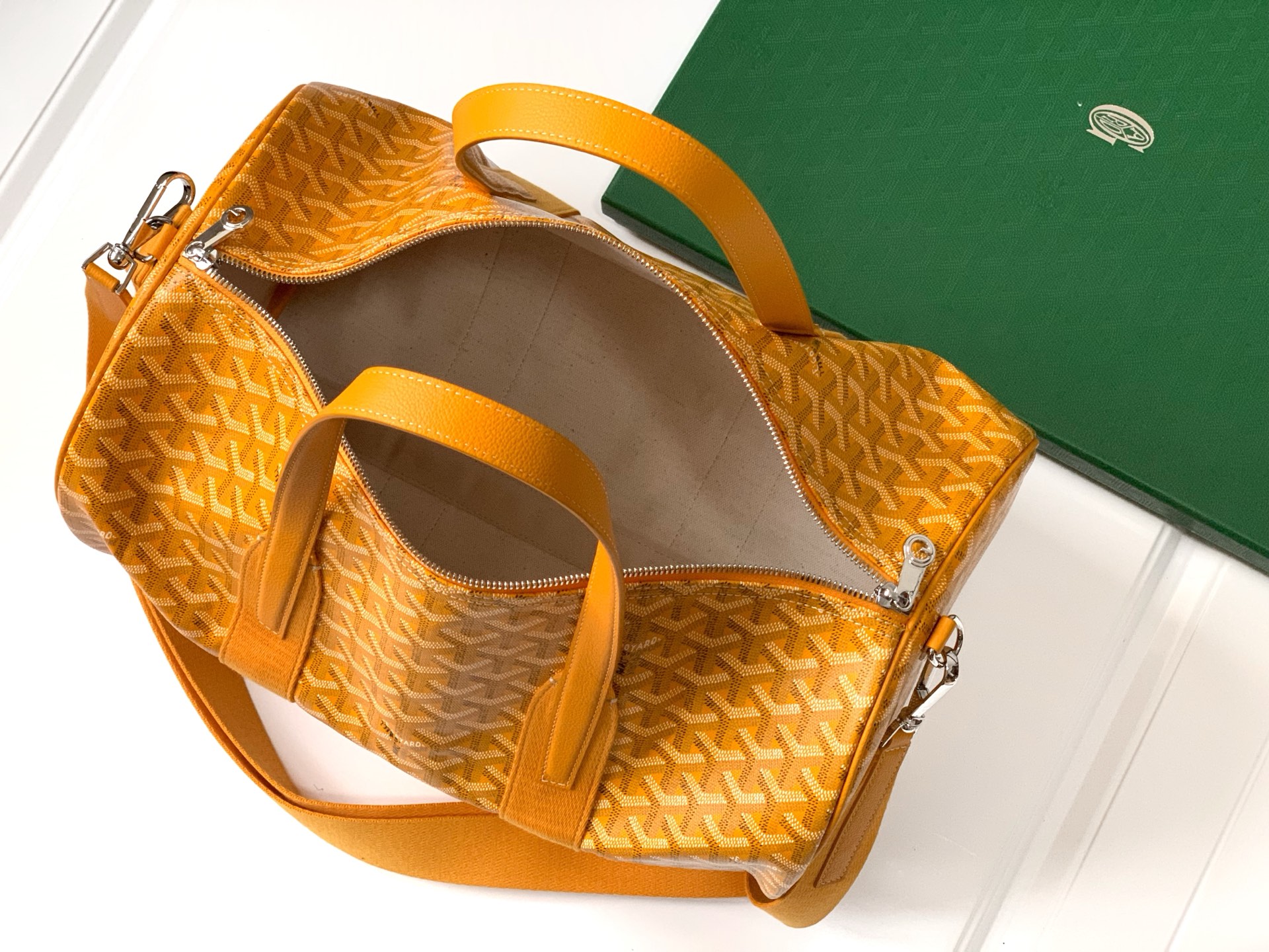 Goyard Barrel 40 Sports Bag orange