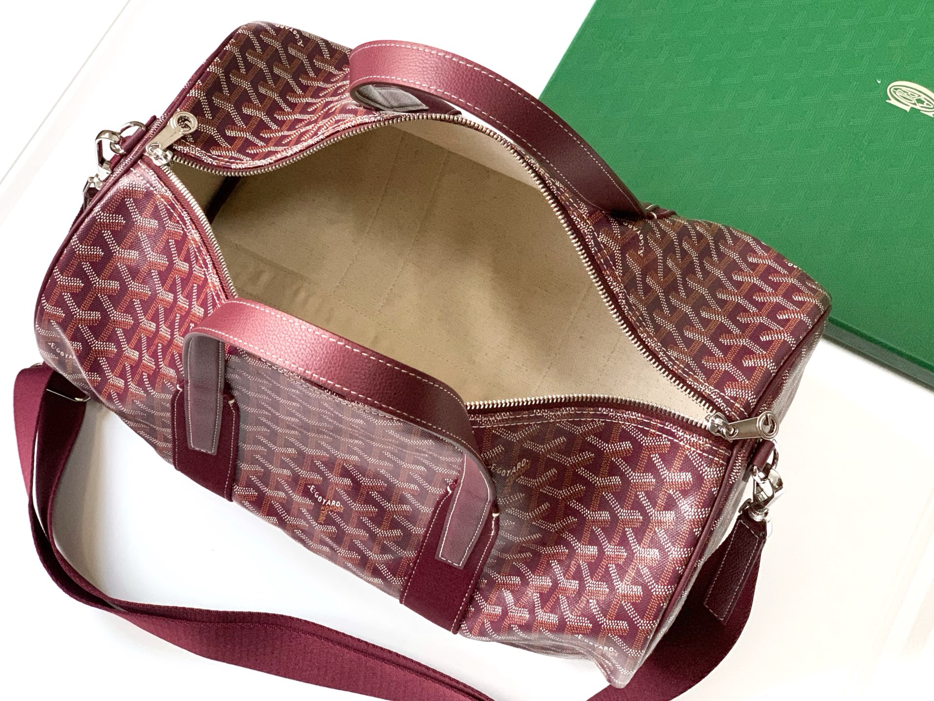 Goyard Barrel 40 Sports Bag Burgundy