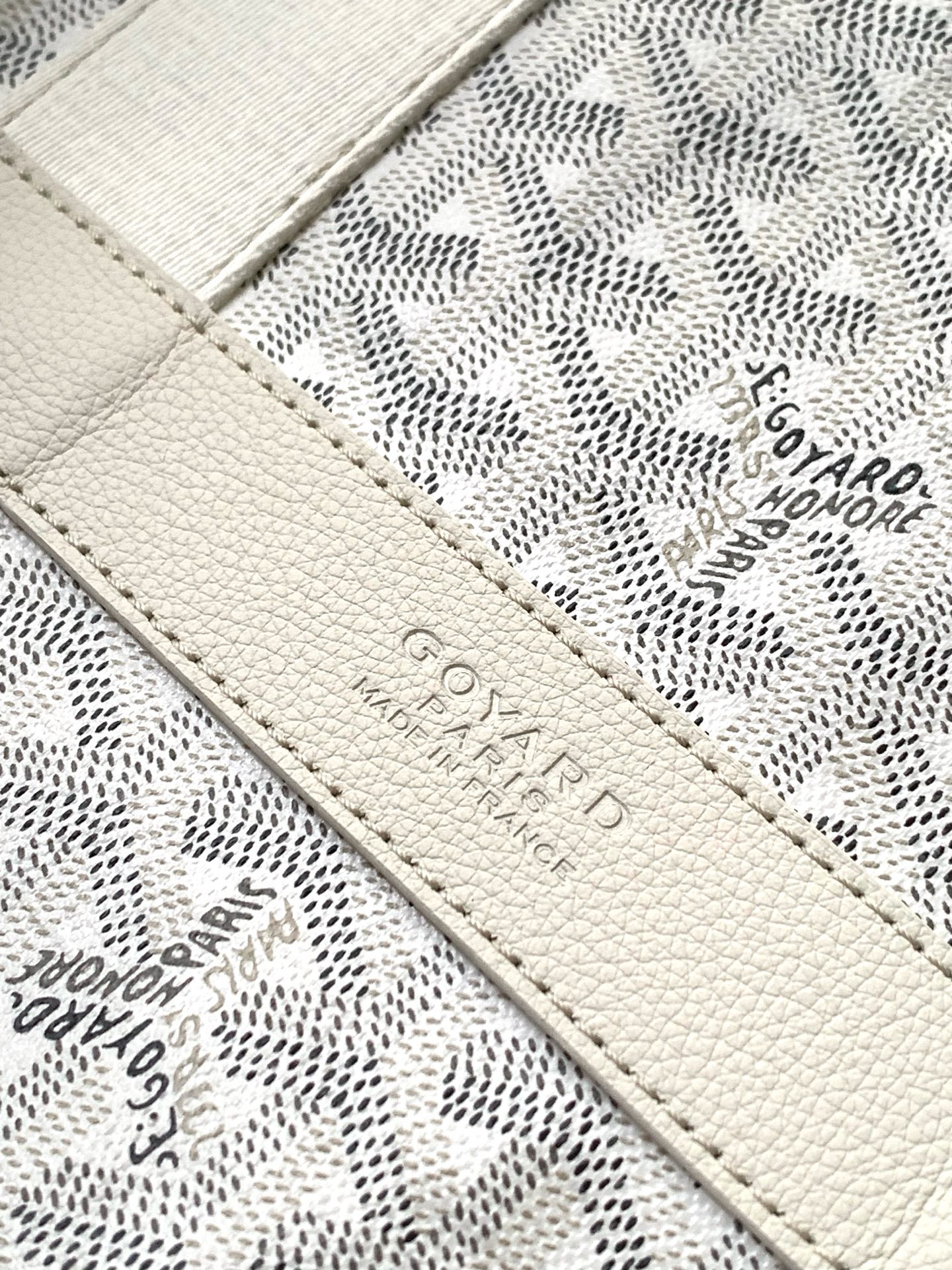 Goyard Barrel 40 Sports Bag White