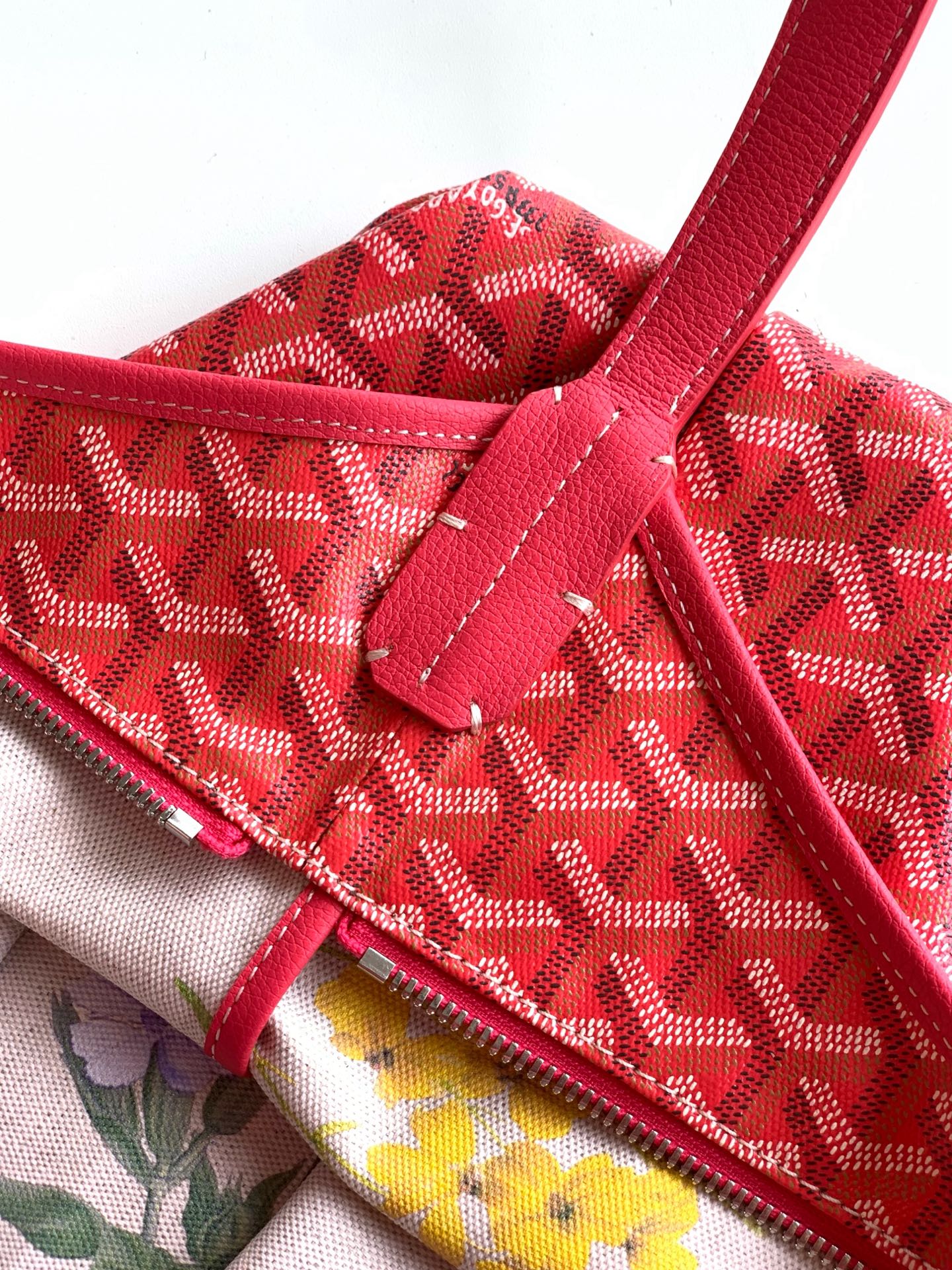 GOYARD Goyardine Boheme Hobo Red 1505636 |