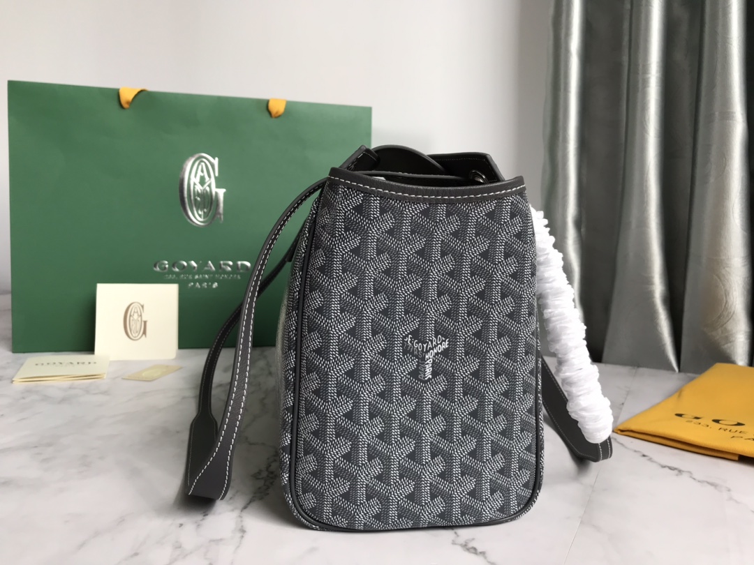 Goyard Goyardine Rouette Soft Bag - Grey Shoulder Bags,