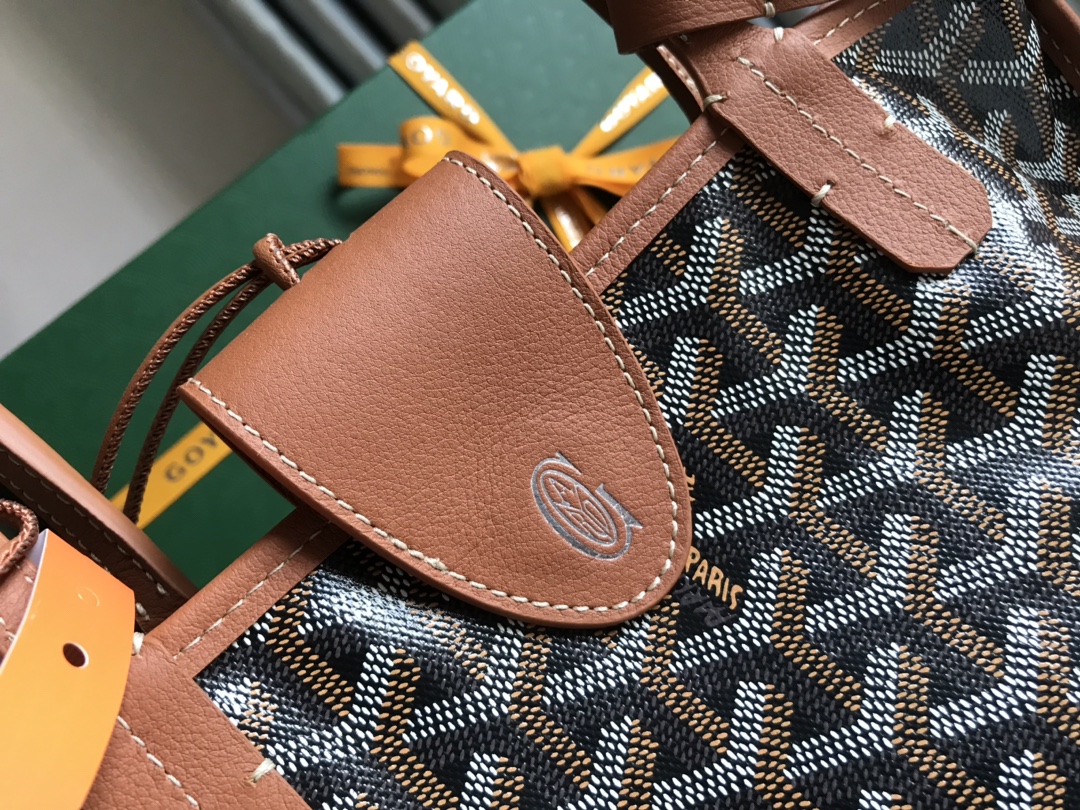 GOYARD Goyardine Reversible Mini Anjou Black 1660698