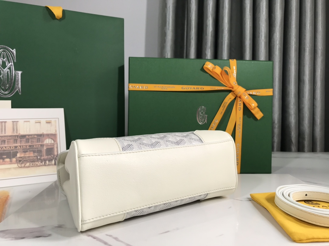 Goyard White Goyardine Coated Canvas and Leather Mini Saigo