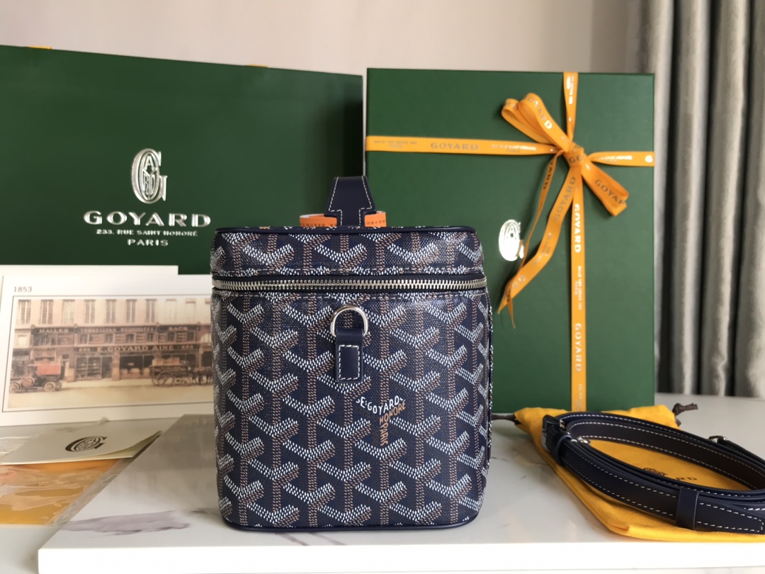 GOYARD Goyardine Muse Vanity Case blue navy