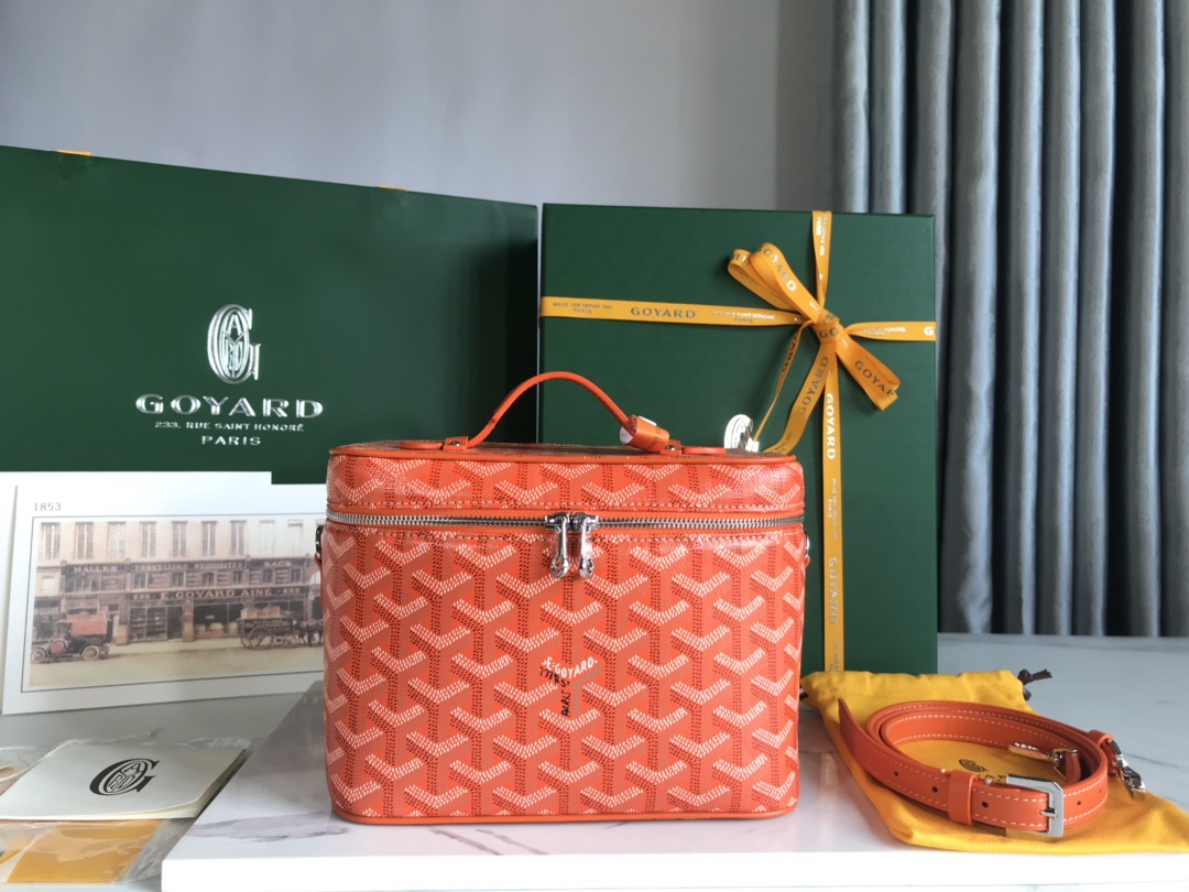 GOYARD Goyardine Muse Vanity Case orange