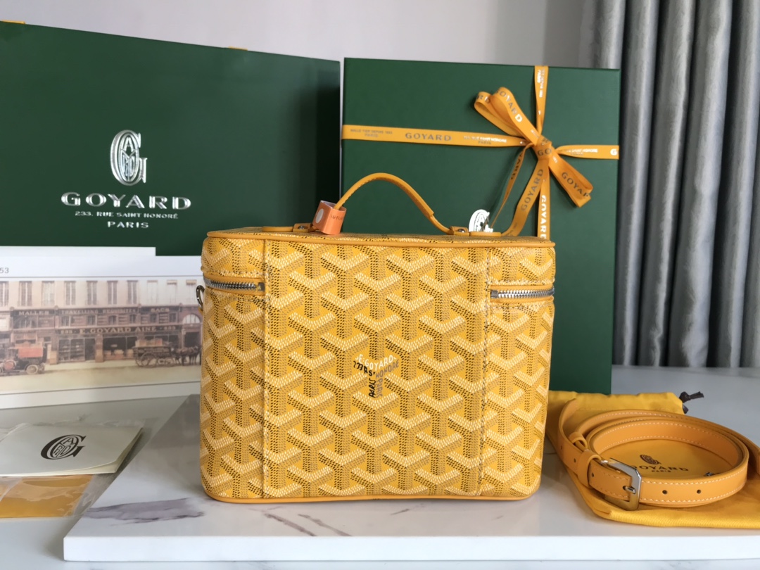 GOYARD Goyardine Muse Vanity Case Yellow 1384382