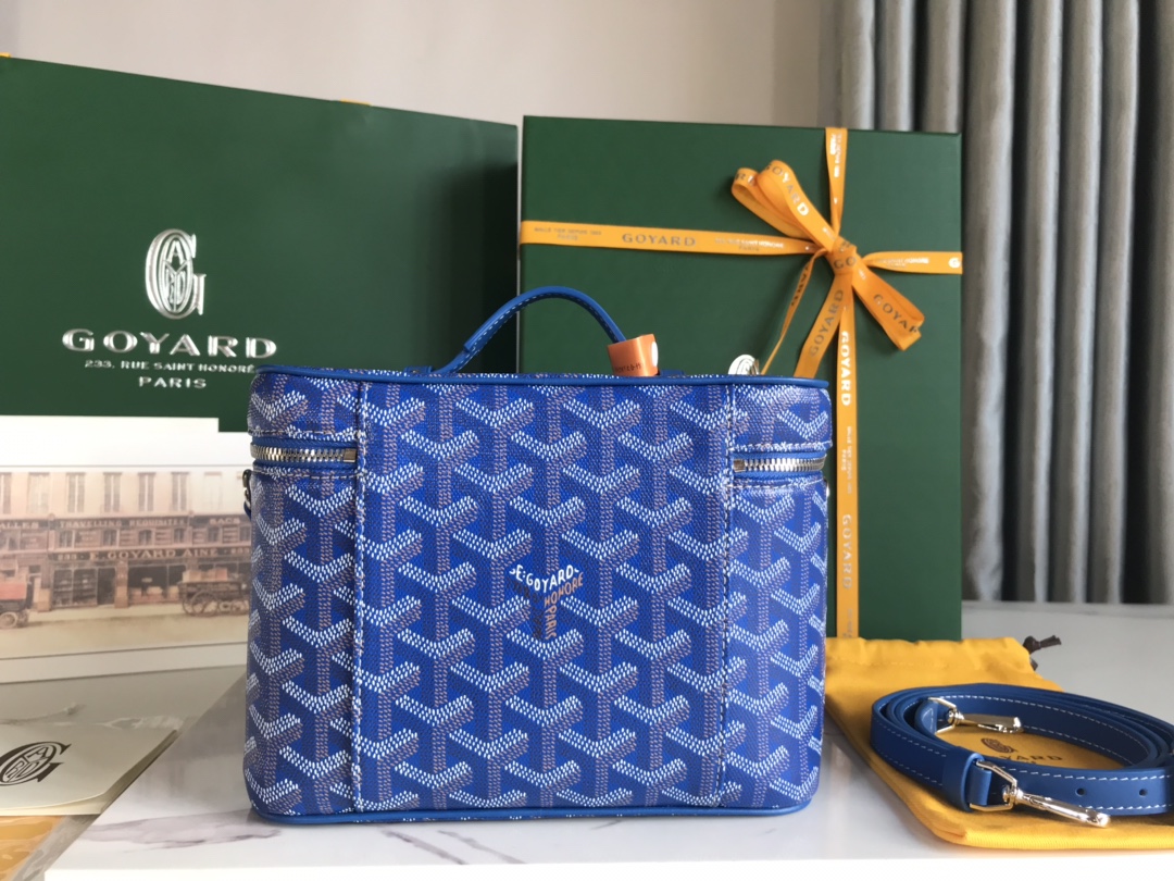 GOYARD Goyardine Muse Vanity Case Sky Blue 1352545