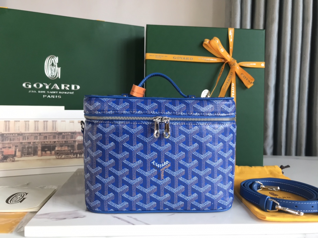 GOYARD Goyardine Muse Vanity Case Sky Blue 1352545