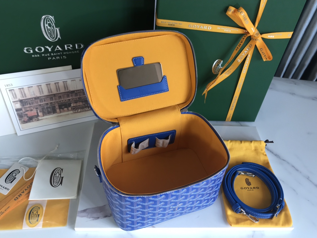 GOYARD Goyardine Muse Vanity Case Sky Blue 1352545