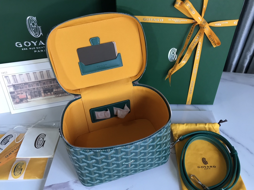 GOYARD Goyardine Muse Vanity Case Green 1097513