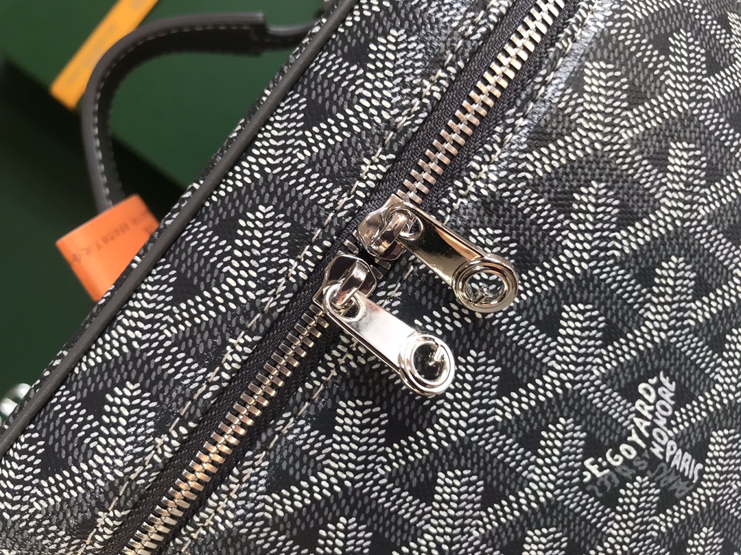 GOYARD Goyardine Muse Vanity Case Grey