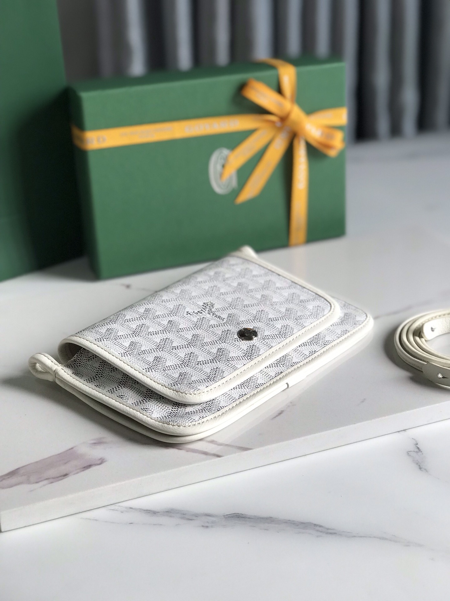GOYARD Goyardine Plumet Wallet Clutch White 1095841
