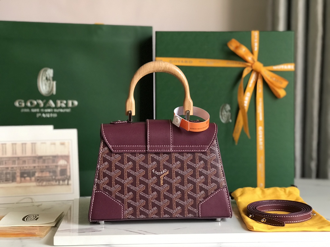 Saïgon leather handbag Goyard Burgundy in Leather