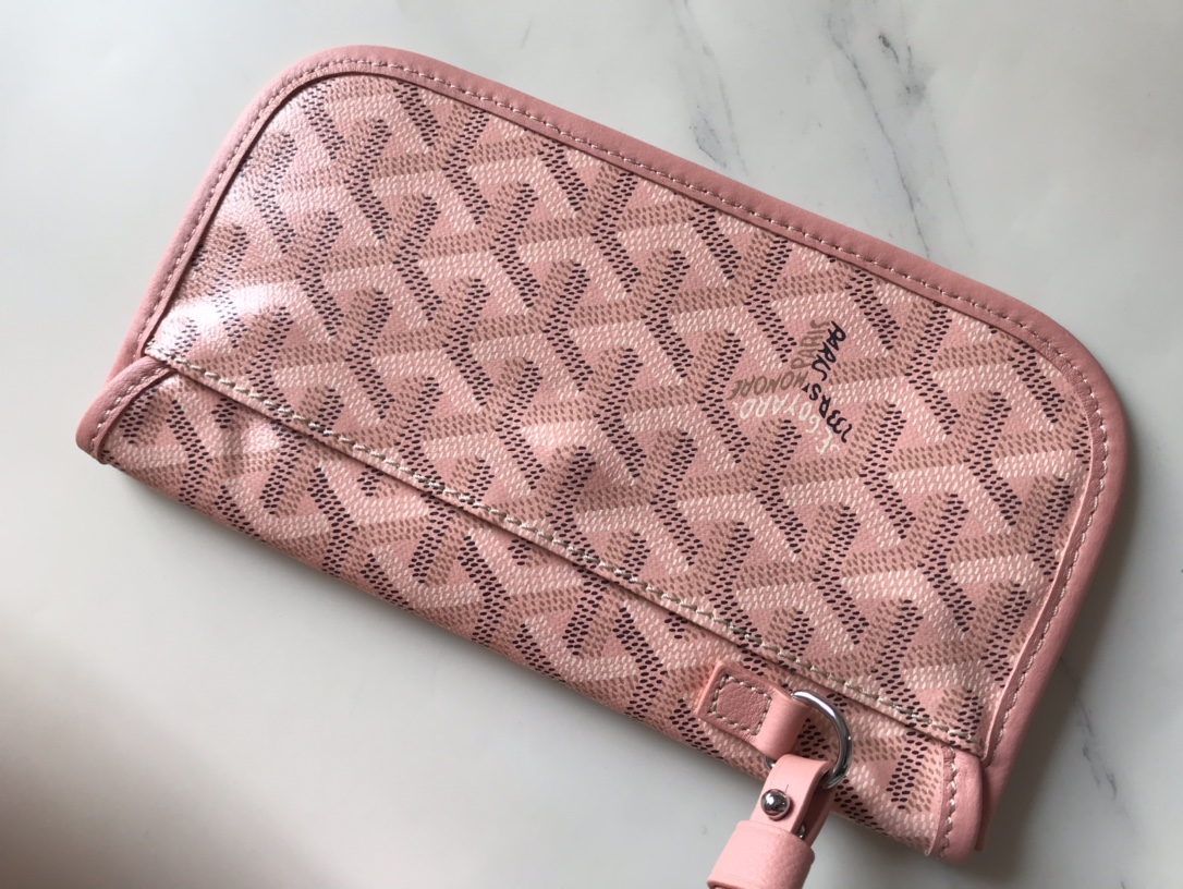 Goyard Pearly Coral Goyardine Canvas And Chevroches bang in pink