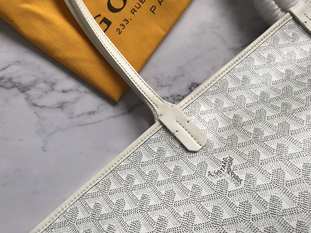 Goyard White Goyardine Coated Canvas and Leather Saint