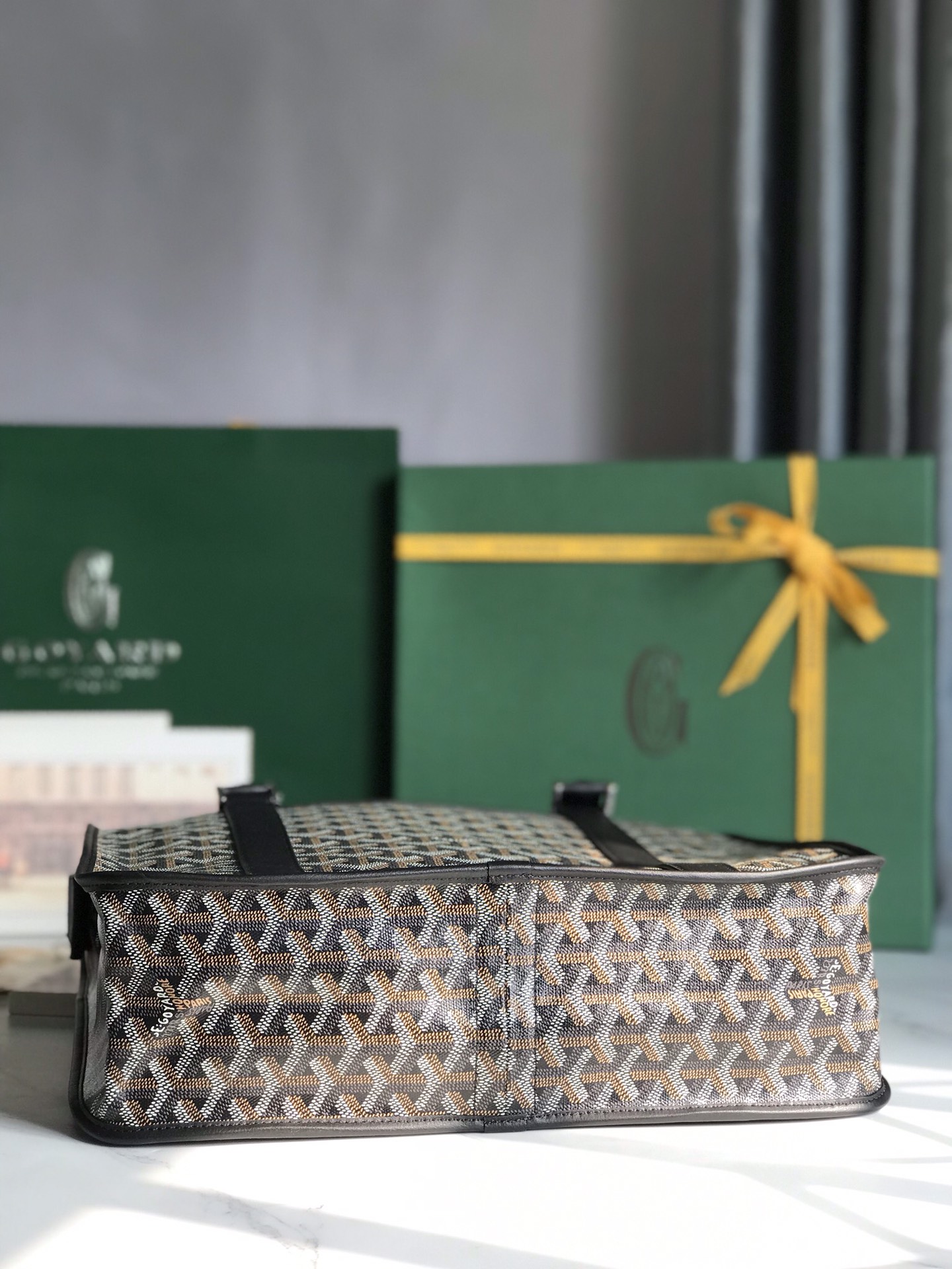 Goyard Goyard Goyardine Bourgogne Bag - Black Totes