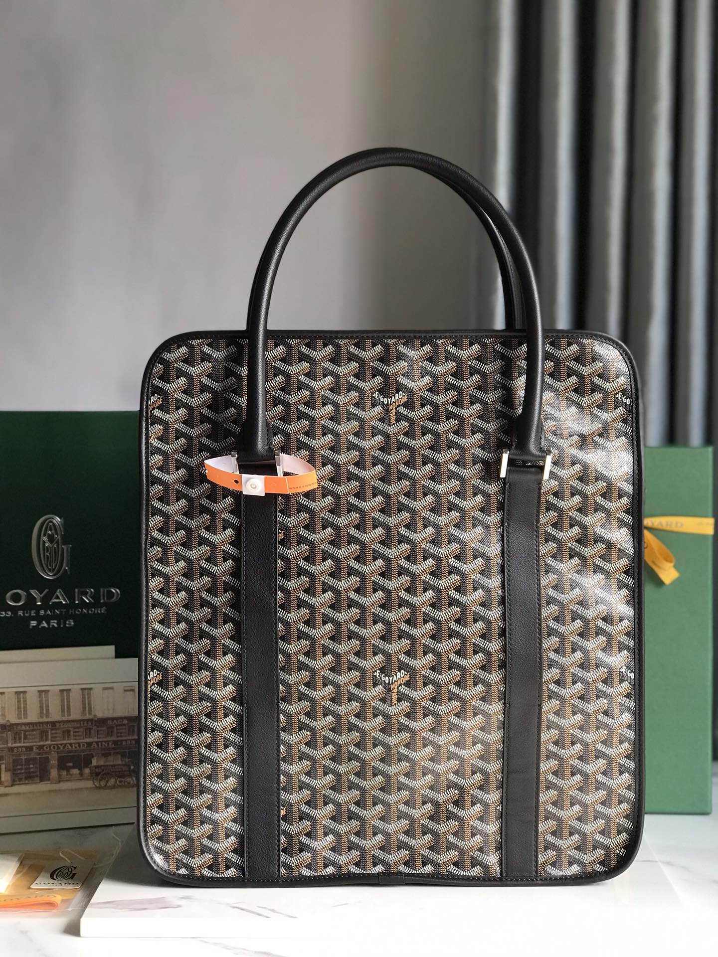 Goyard Goyard Goyardine Bourgogne Bag - Black Totes