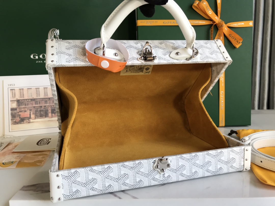 Goyard Grand Hotel Trunk Bag white | eBay